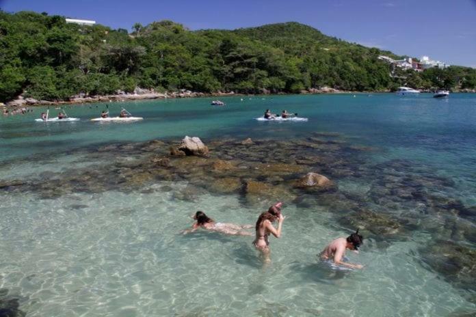 Apartamento Inteiro 3 Quartos No Condominio Solar Das Bromelias Bombinhas Buitenkant foto