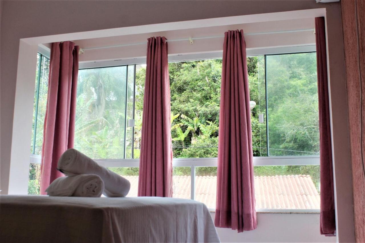 Apartamento Inteiro 3 Quartos No Condominio Solar Das Bromelias Bombinhas Buitenkant foto